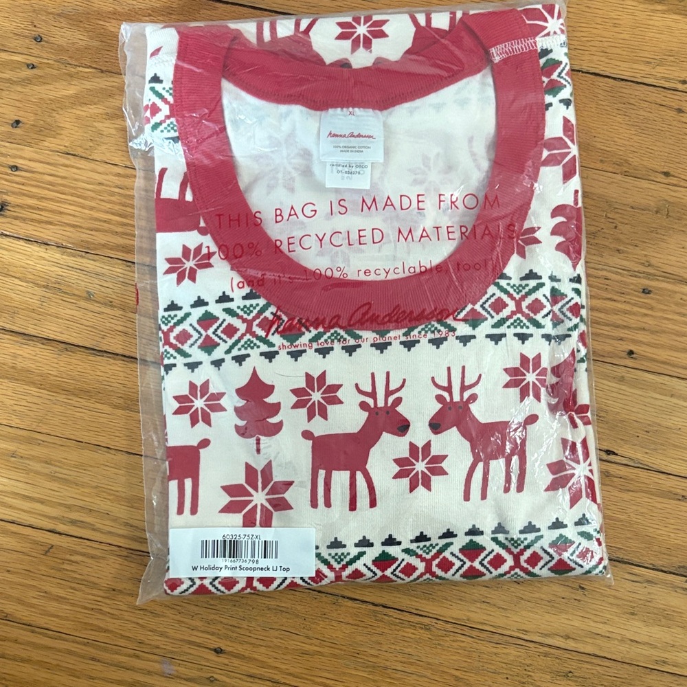 *Hanna Andersson Woman Pajama Top- Red and White Nordic Design